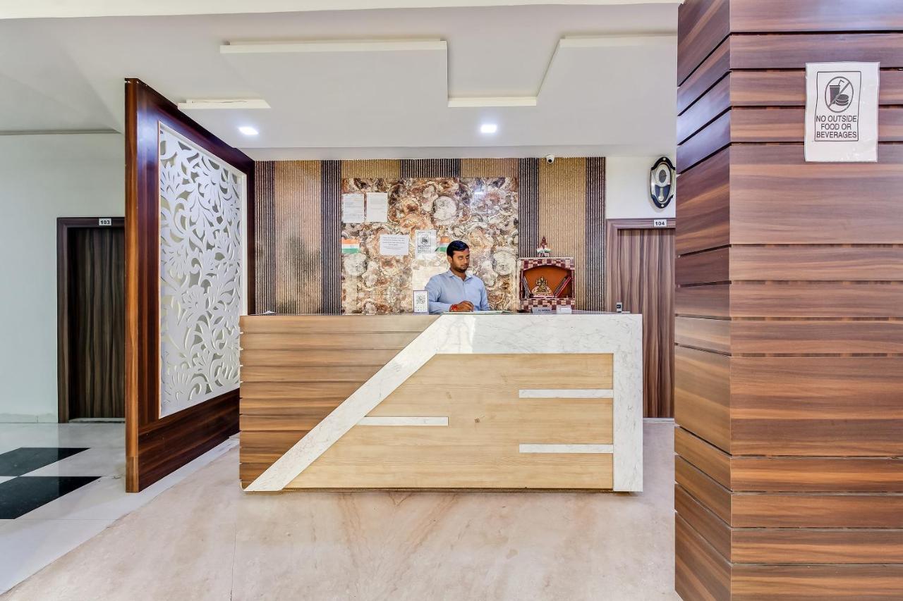 Oyo 10213 Hotel Panache Mathura Kültér fotó
