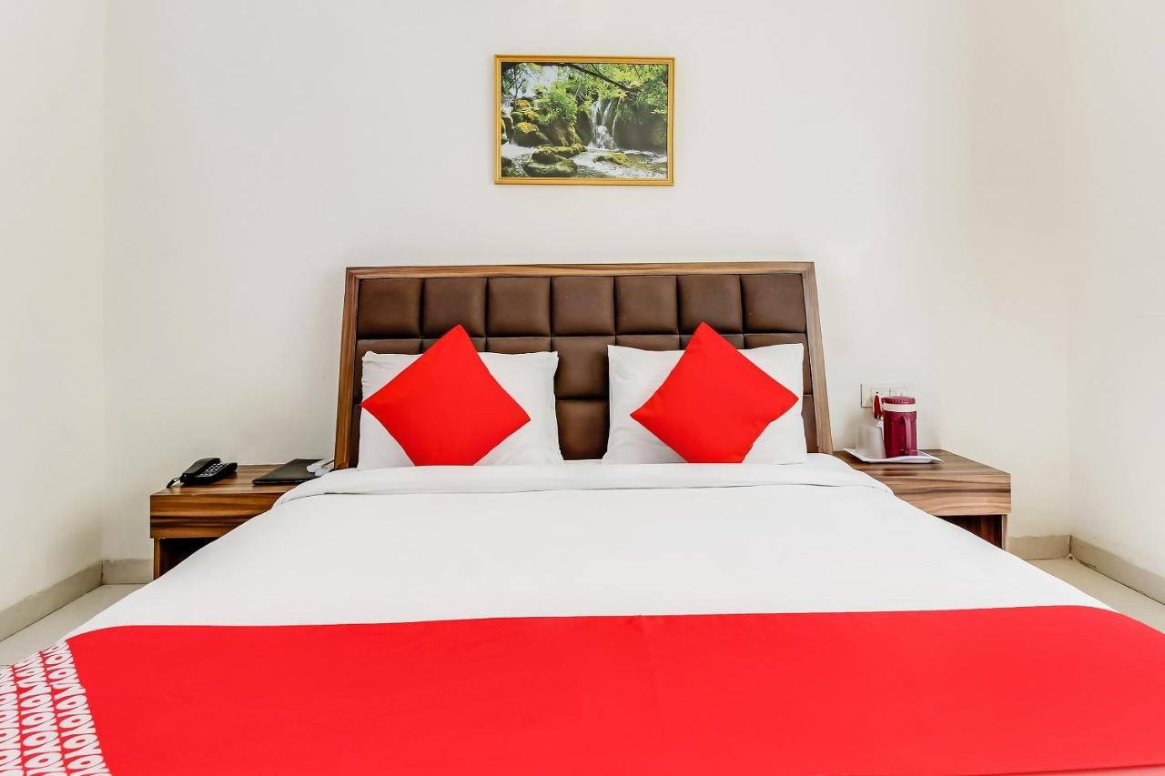 Oyo 10213 Hotel Panache Mathura Kültér fotó