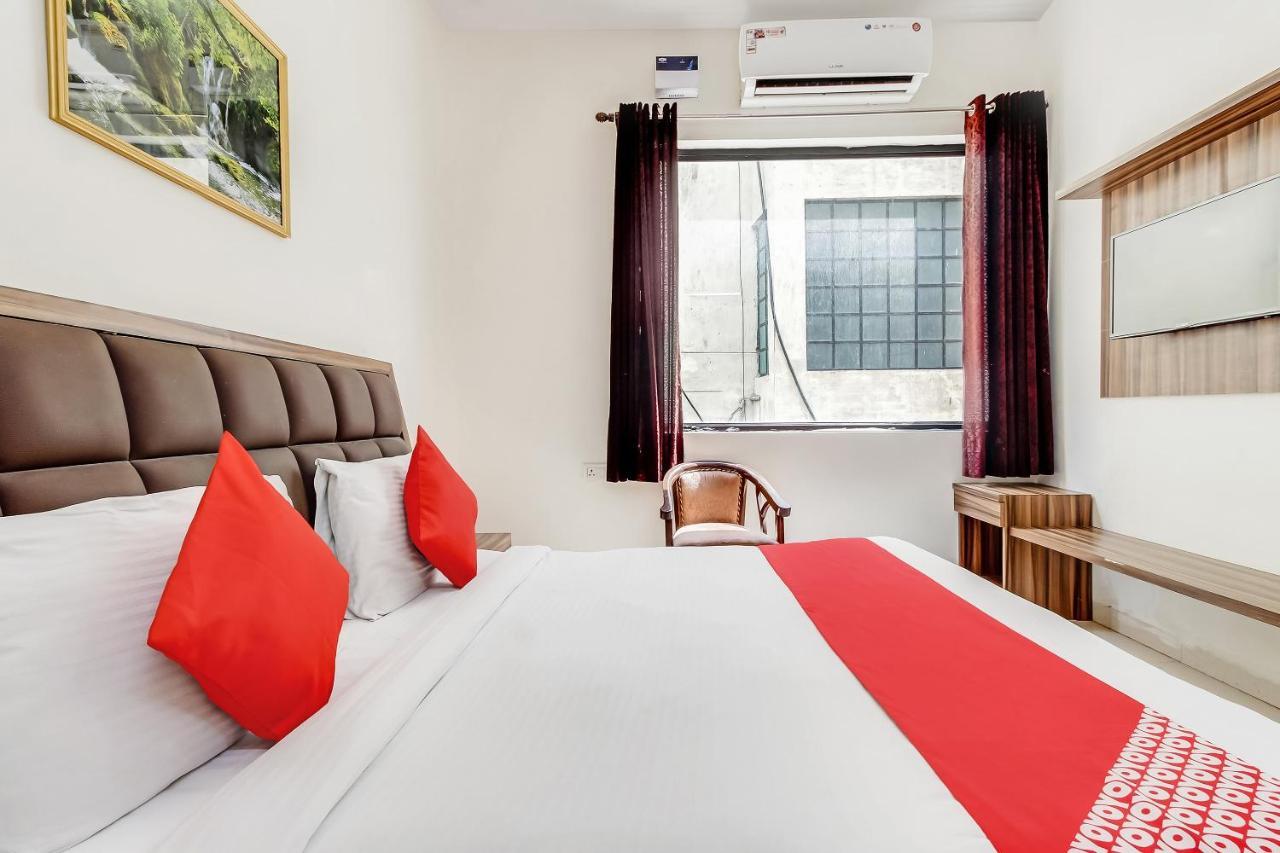 Oyo 10213 Hotel Panache Mathura Kültér fotó