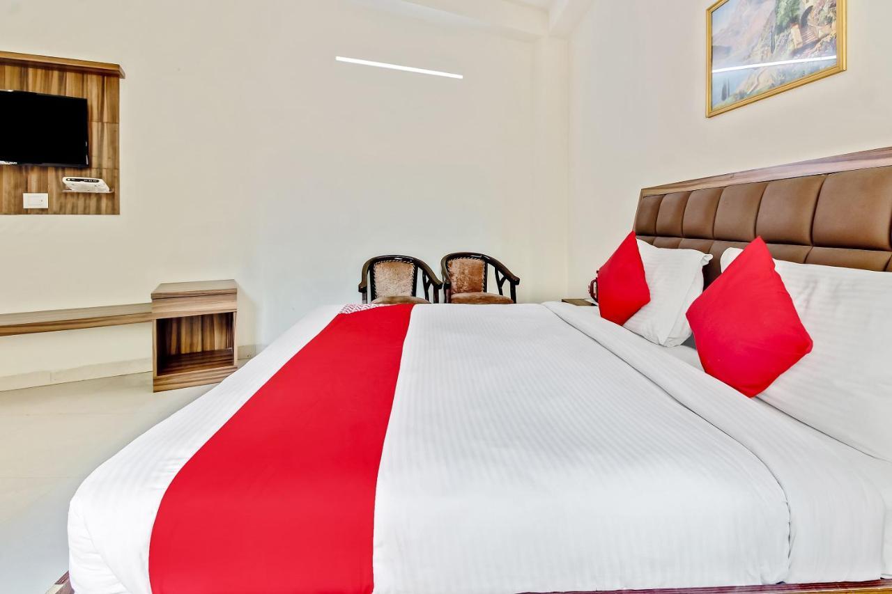 Oyo 10213 Hotel Panache Mathura Kültér fotó