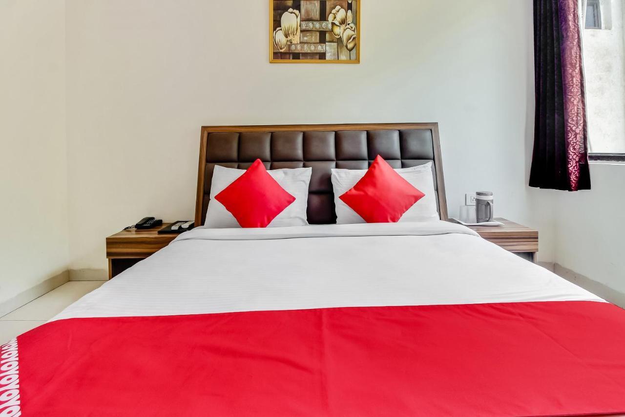 Oyo 10213 Hotel Panache Mathura Kültér fotó
