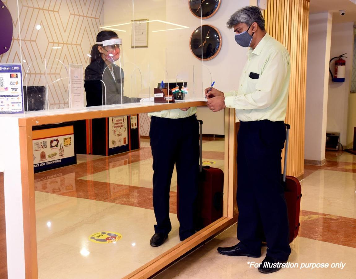 Oyo 10213 Hotel Panache Mathura Kültér fotó