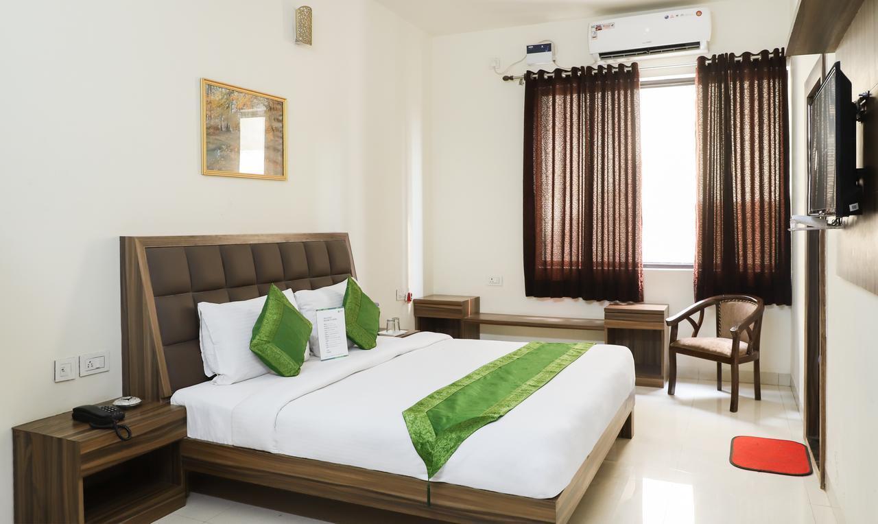 Oyo 10213 Hotel Panache Mathura Kültér fotó