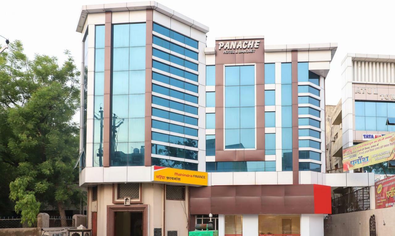 Oyo 10213 Hotel Panache Mathura Kültér fotó