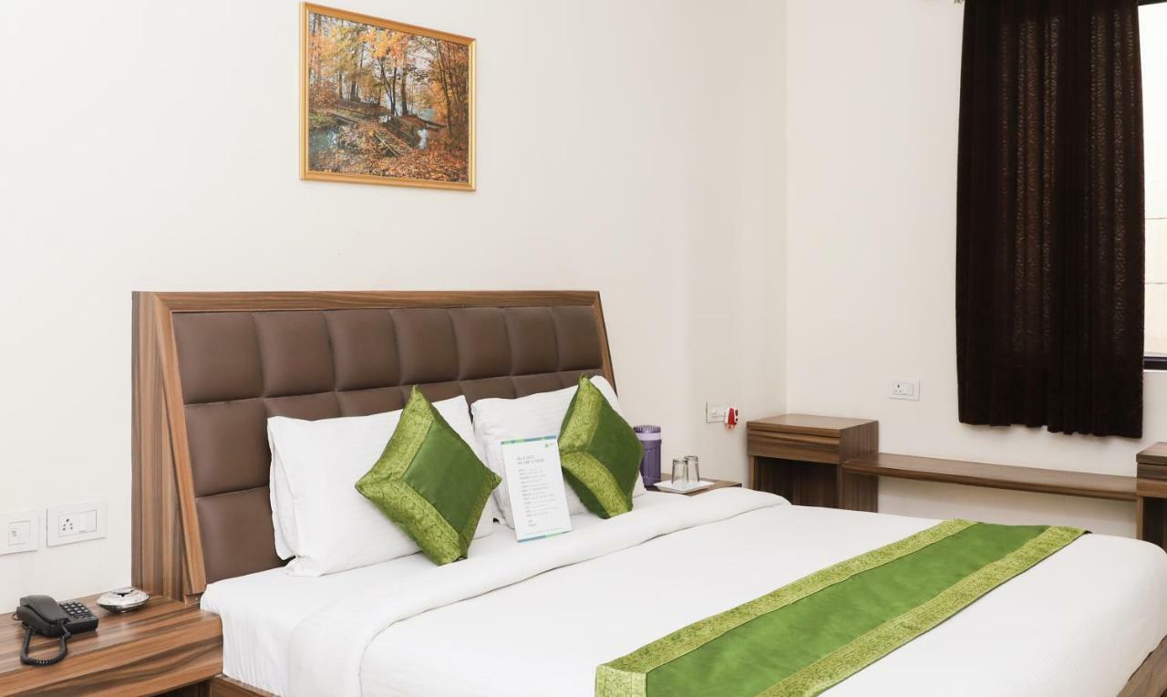 Oyo 10213 Hotel Panache Mathura Kültér fotó