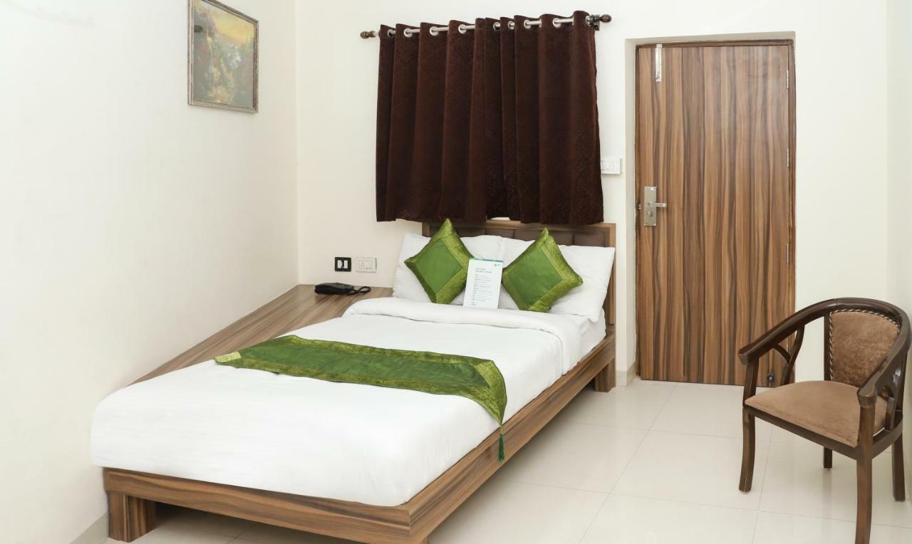 Oyo 10213 Hotel Panache Mathura Kültér fotó