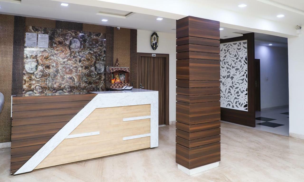 Oyo 10213 Hotel Panache Mathura Kültér fotó